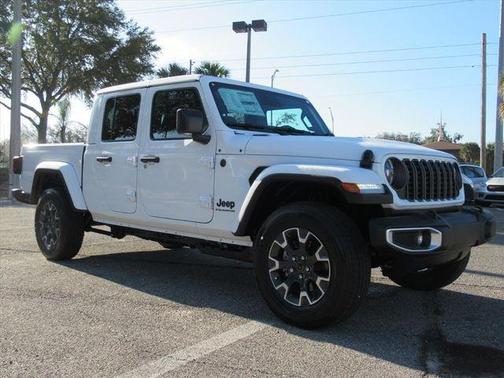 2026 Jeep Gladiator Sahara 4x4