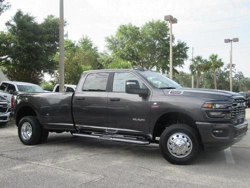 2025 RAM 3500 Big Horn Crew Cab 4x4 8' Box