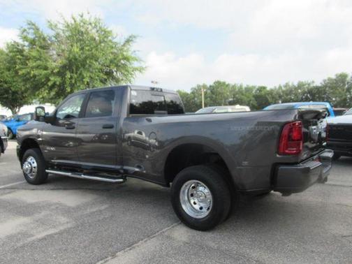 2025 RAM 3500 Big Horn Crew Cab 4x4 8' Box