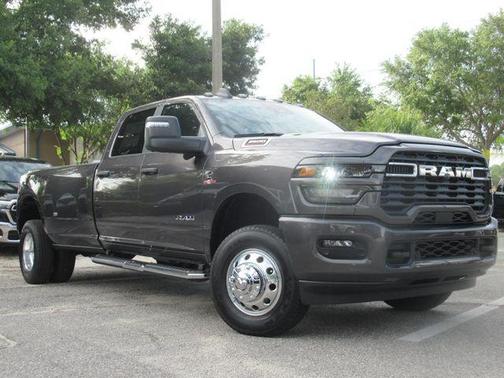 2025 RAM 3500 Big Horn Crew Cab 4x4 8' Box