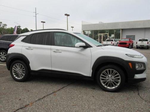 2021 Hyundai KONA SEL