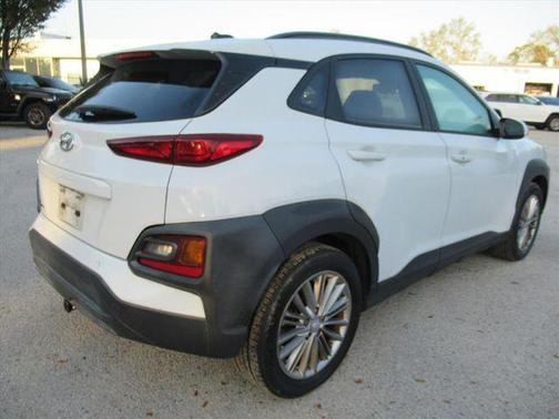 2021 Hyundai KONA SEL