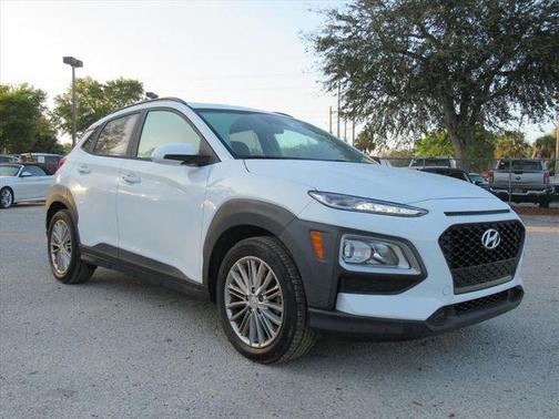2021 Hyundai KONA SEL
