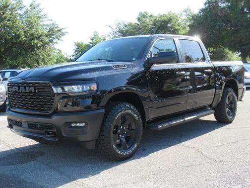 Diamond Black Crystal Pearlcoat 2026 RAM 1500 Warlock Crew Cab 4x4 5'7' Box