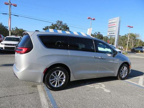 Silver Mist Clearcoat 2026 Chrysler Pacifica L