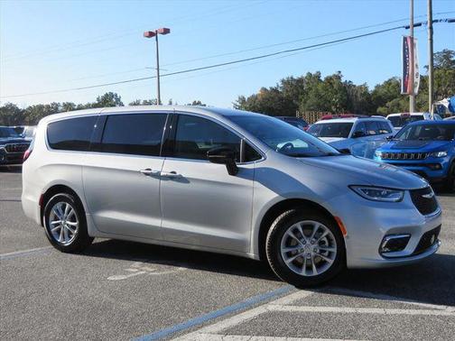 Silver Mist Clearcoat 2026 Chrysler Pacifica L
