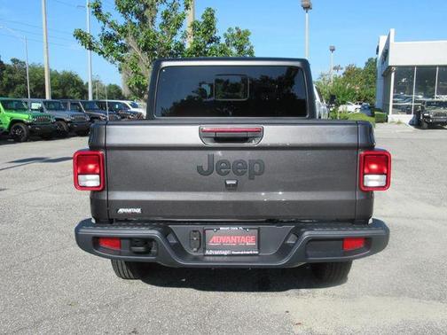 2025 Jeep Gladiator Sport S