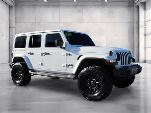 Bright White Clearcoat 2019 Jeep Wrangler Unlimited Sahara