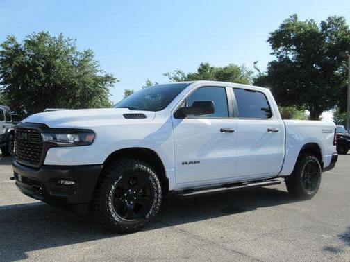 2025 RAM 1500 Warlock Crew Cab 4x4 5'7' Box