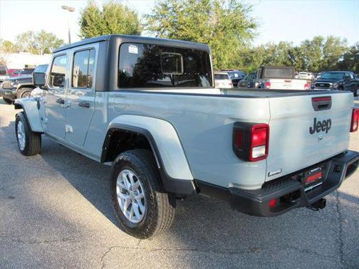 2023 Jeep Gladiator Sport S