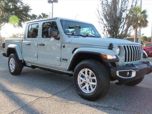 2023 Jeep Gladiator Sport S