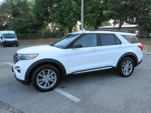Oxford White 2020 Ford Explorer XLT