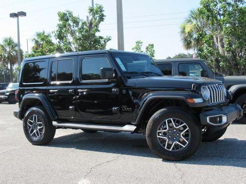 2025 Jeep Wrangler 4-Door Sahara 4x4