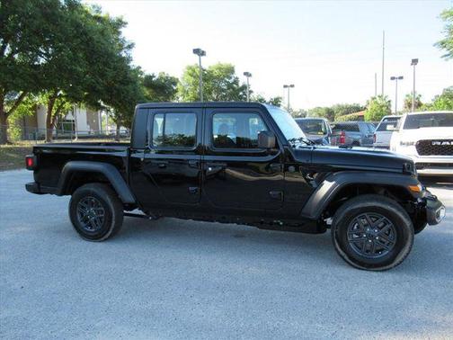 Black Clearcoat 2026 Jeep Gladiator Sport