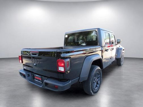 Black Clearcoat 2026 Jeep Gladiator Sport