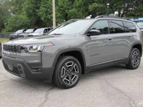 Sting-Gray Clearcoat 2026 Jeep Cherokee Laredo