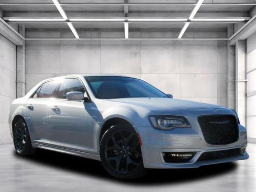 2023 Chrysler 300 Touring