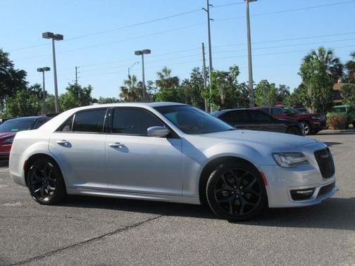 2023 Chrysler 300 Touring