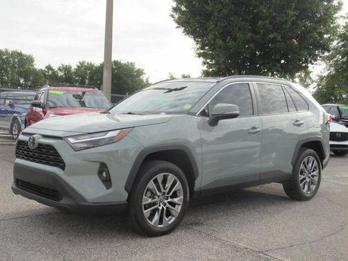 2022 Toyota RAV4 XLE Premium