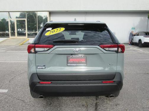 2022 Toyota RAV4 XLE Premium