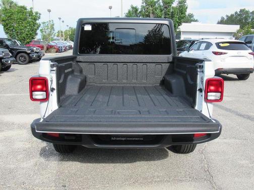 2025 Jeep Gladiator Sport S