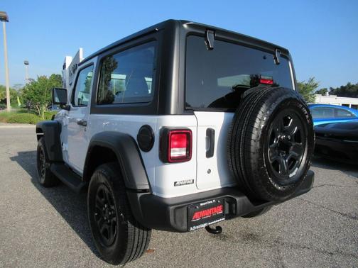Bright White Clearcoat 2024 Jeep Wrangler Sport