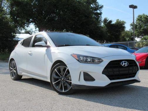 2020 Hyundai Veloster 2