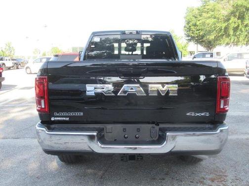 2025 RAM 2500 Laramie Crew Cab 4x4 6'4' Box
