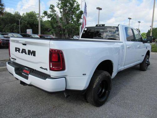 Bright White Clearcoat 2026 RAM 3500 Laramie Crew Cab 4x4 8' Box