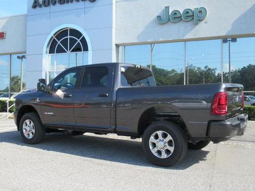 2025 RAM 2500 Big Horn Crew Cab 4x4 6'4' Box