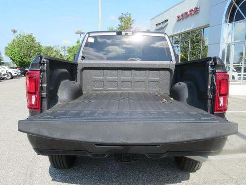 2025 RAM 2500 Big Horn Crew Cab 4x4 6'4' Box