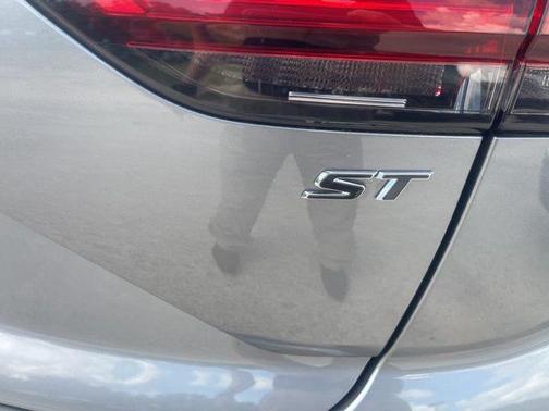 2021 Buick Envision FWD Essence
