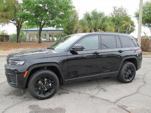 2026 Jeep Grand Cherokee Altitude
