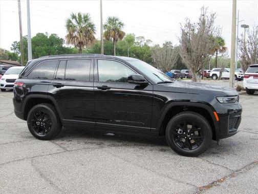 2026 Jeep Grand Cherokee Altitude
