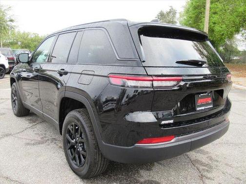 2026 Jeep Grand Cherokee Altitude