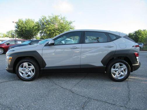 Cyber Gray Metallic 2026 Hyundai KONA SE