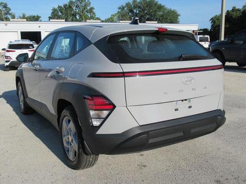 Cyber Gray Metallic 2026 Hyundai KONA SE
