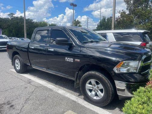 2017 RAM 1500 SLT