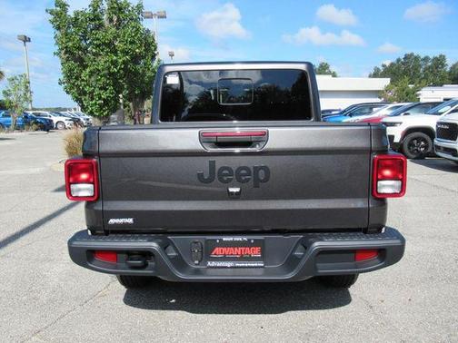 2025 Jeep Gladiator Sport S