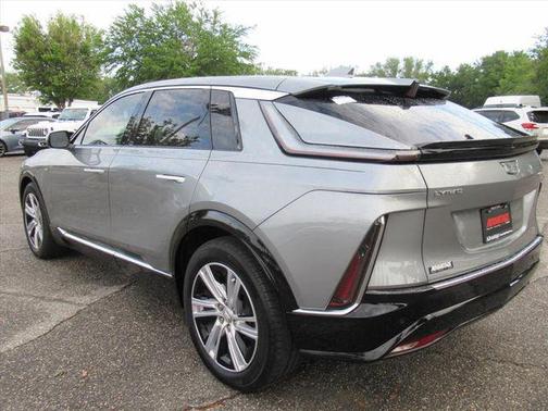 Argent Silver Metallic 2024 Cadillac LYRIQ Tech