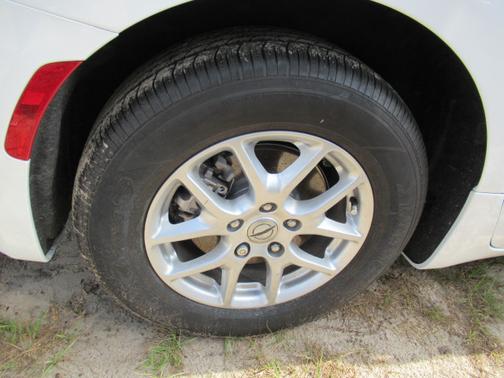 Photo 5 of 5 of 2021 Chrysler Pacifica Touring-L