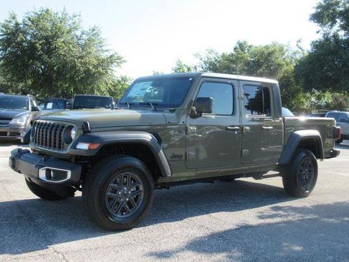 2025 Jeep Gladiator Sport S