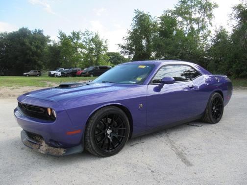 Plum Crazy Pearlcoat 2016 Dodge Challenger 392 Hemi Scat Pack Shaker