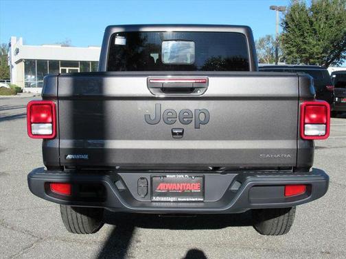 2026 Jeep Gladiator Sahara 4x4