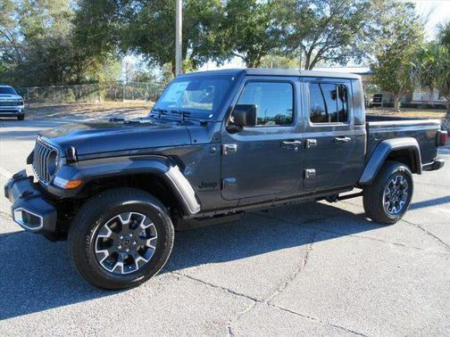 2026 Jeep Gladiator Sahara 4x4