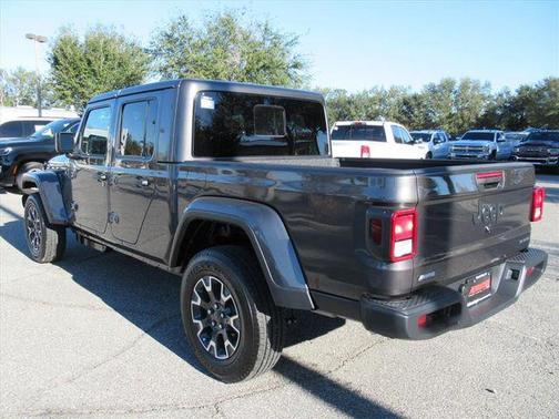 2026 Jeep Gladiator Sahara 4x4