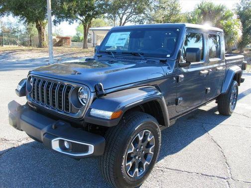 2026 Jeep Gladiator Sahara 4x4
