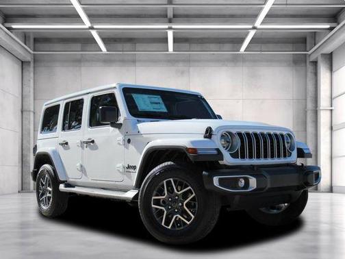 2026 Jeep Wrangler 4-Door Sahara 4x4