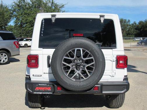 2026 Jeep Wrangler 4-Door Sahara 4x4