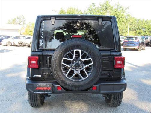 2026 Jeep Wrangler 4-Door Sahara 4x4